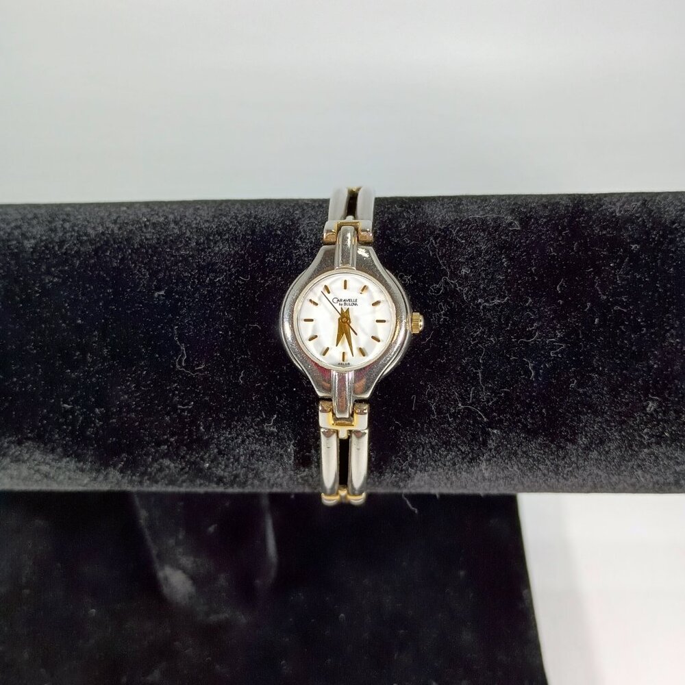 VTG Caravelle by Bulova Ladies Analog Quartz Gold & Silver Tone Wristwatch Watch